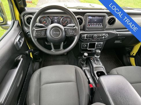 Used 2023 Jeep Gladiator Sport image 5