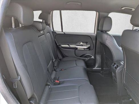 Used 2023 Mercedes-Benz GLB 250 image 19