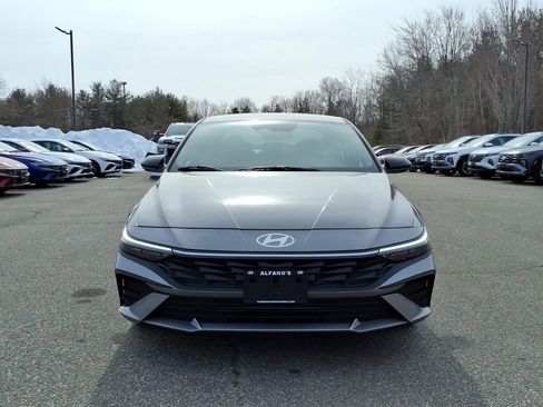 Certified 2025 Hyundai Elantra Sport image 8