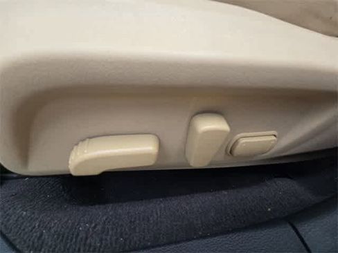 Used 2018 Subaru Outback 3.6R Limited image 16