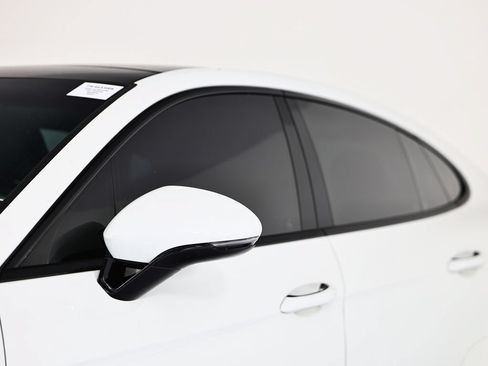 Used 2022 Porsche Panamera image 12