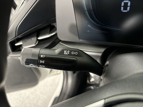 Used 2023 Kia Niro LX image 15