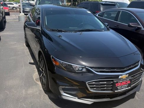 Used 2018 Chevrolet Malibu LT w/ Leather Package FWD image 1