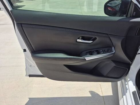 Used 2021 Nissan Sentra SR FWD image 11