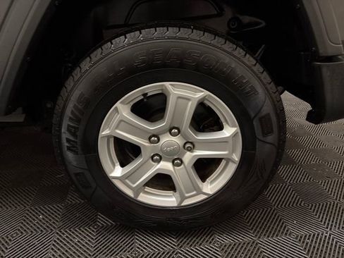 Used 2019 Jeep Wrangler Sport AWD/4WD image 21
