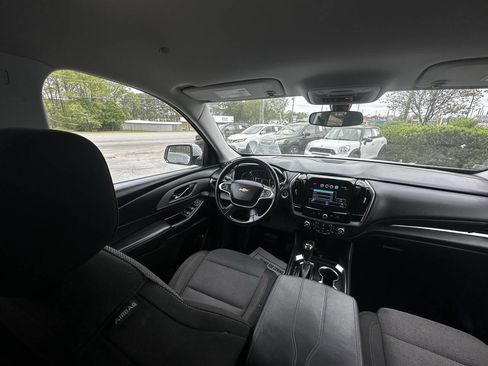 Used 2018 Chevrolet Traverse LT image 23