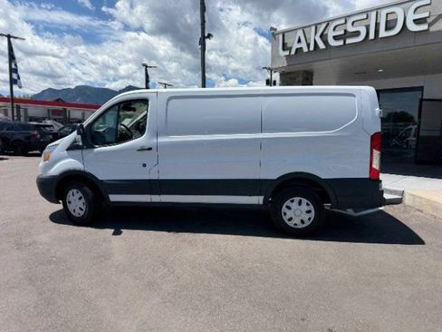 Used 2019 Ford Transit 250 130 Low Roof RWD image 5