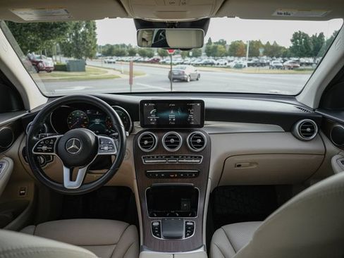 Certified 2022 Mercedes-Benz GLC 300 4MATIC image 18