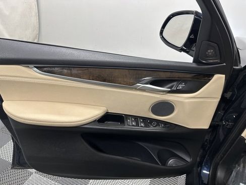 Used 2018 BMW X5 xDrive35d image 15