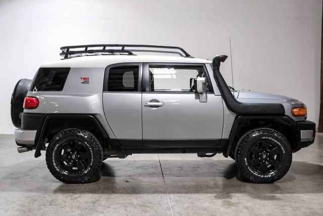 Used 2010 Toyota FJ Cruiser 4WD image 8
