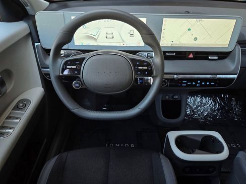 Used 2024 Hyundai Ioniq 5 SEL RWD image 13