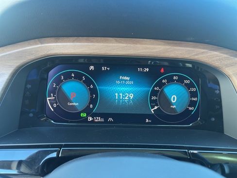 New 2026 Volkswagen Atlas SE image 17