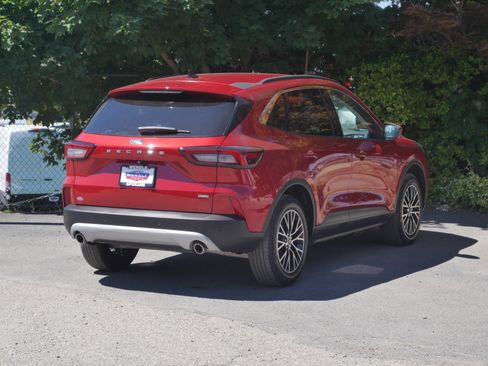 Certified 2024 Ford Escape SE FWD image 23