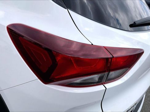 Used 2021 Chevrolet TrailBlazer LT image 29