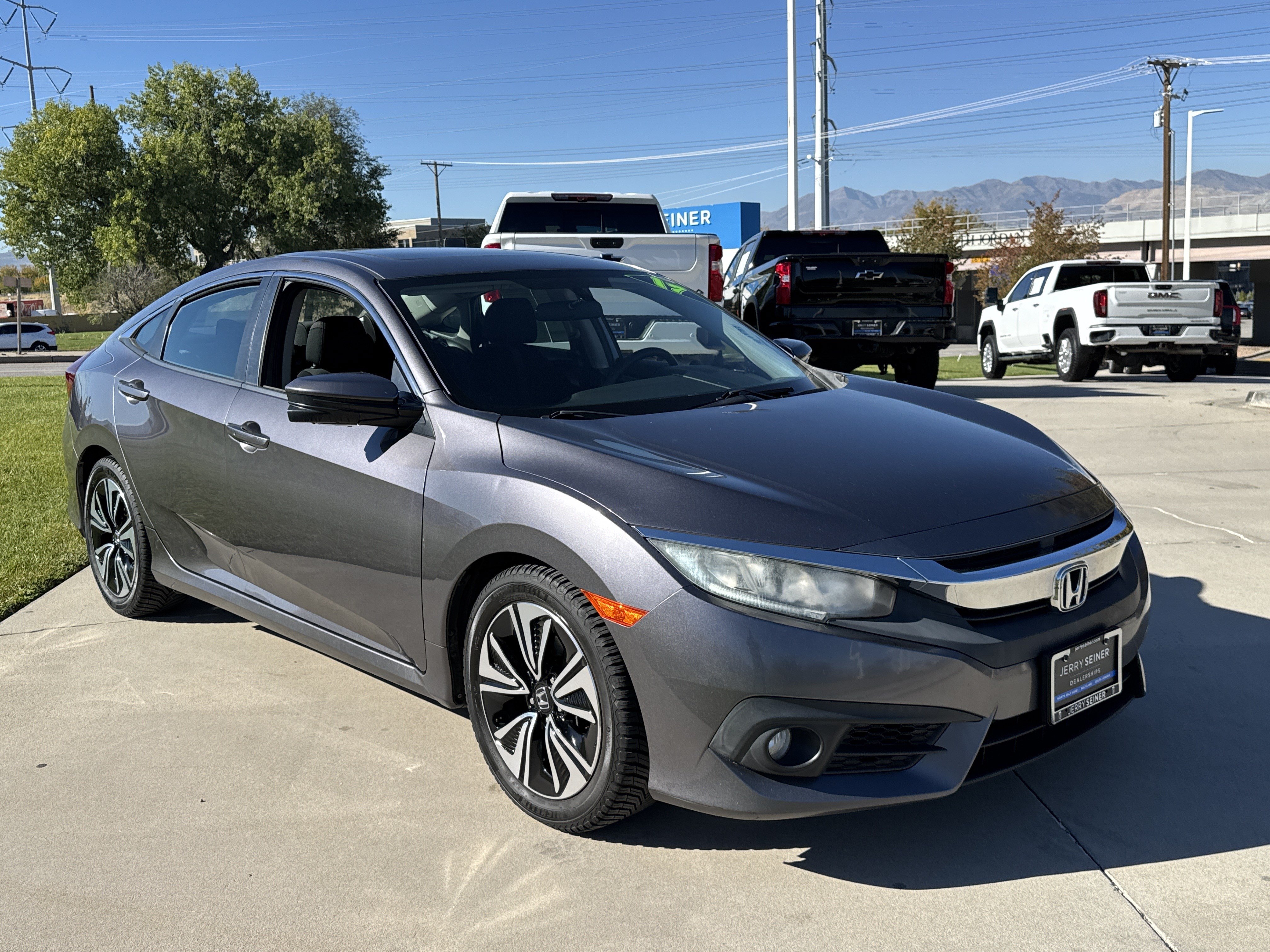 Used 2017 Honda Civic EX-T image 9