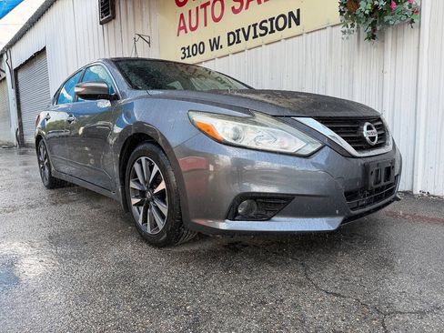 Used 2016 Nissan Altima 2.5 SV w/ Convenience Package FWD image 1