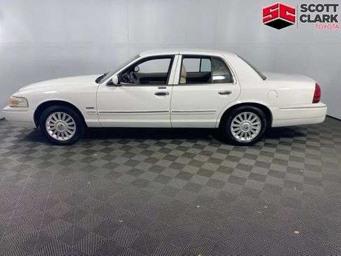 Used 2011 Mercury Grand Marquis LS RWD image 4