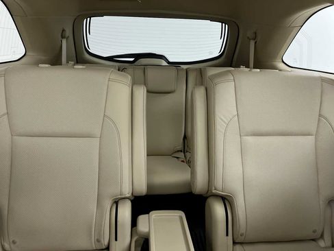 Used 2014 Toyota Highlander Limited Platinum AWD/4WD image 13
