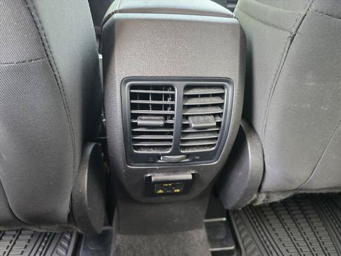 Used 2017 Ford Escape SE w/ SE Cold Weather Package FWD image 24