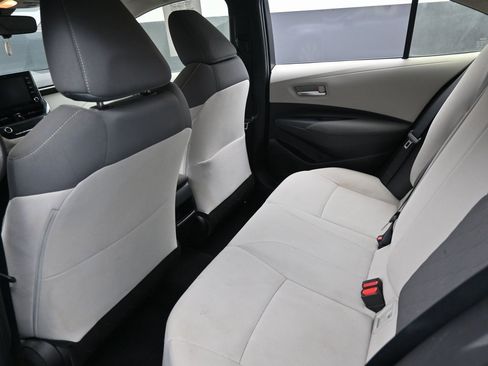 Used 2020 Toyota Corolla LE image 34