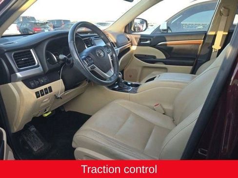 Used 2019 Toyota Highlander Limited Platinum image 4