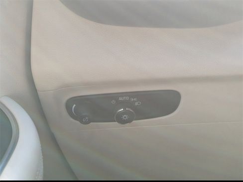 Used 2023 Buick Envision Preferred image 25