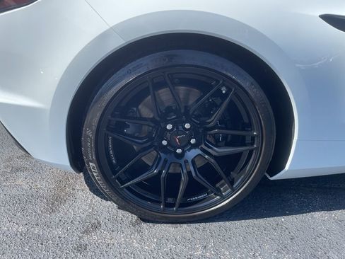 Used 2024 Chevrolet Corvette Z06 RWD image 5