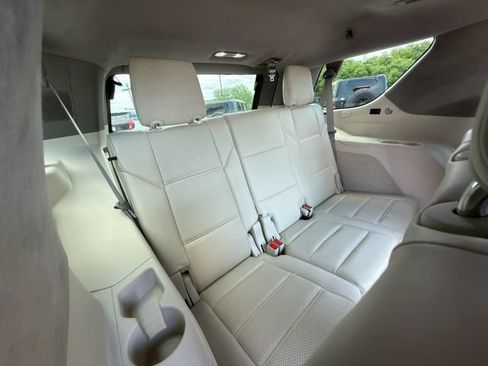 Used 2023 Cadillac Escalade Premium Luxury Platinum AWD/4WD image 11