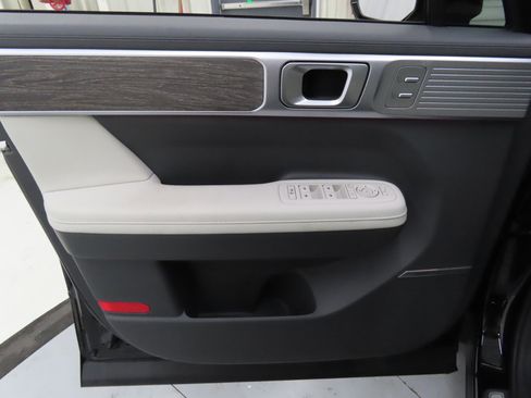 Used 2025 Hyundai Santa Fe Calligraphy image 9