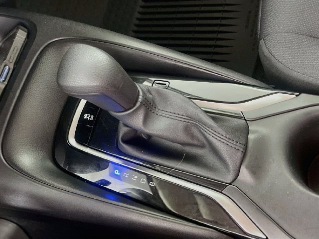 Used 2025 Toyota Corolla LE w/ Convenience Package FWD image 17