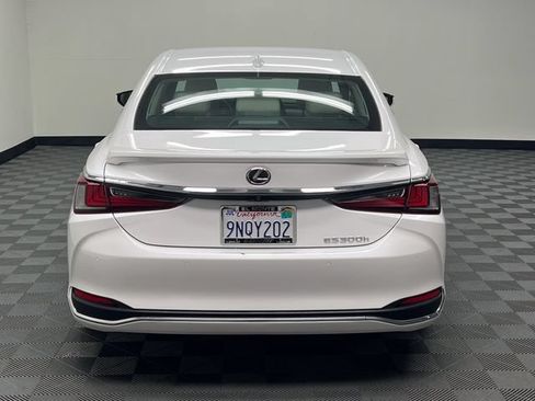 Certified 2024 Lexus ES 300h w/ Premium Package FWD image 6