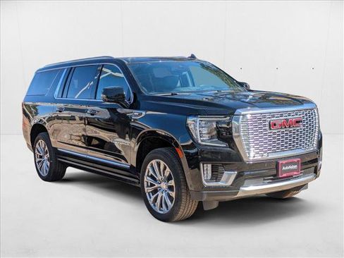 New 2024 GMC Yukon XL Denali w/ Advanced Technology Package image 7