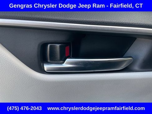 Used 2021 Toyota RAV4 XLE w/ Convenience Package AWD/4WD image 35
