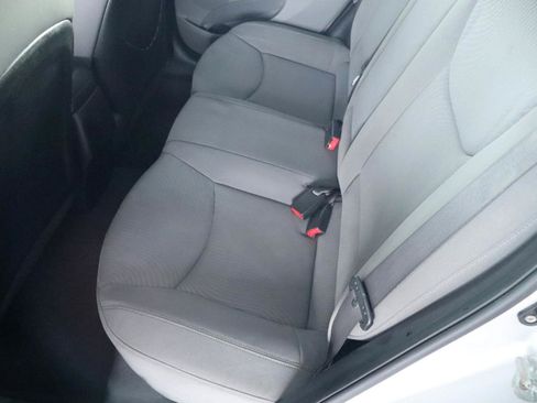 Used 2015 Hyundai Elantra SE FWD image 28