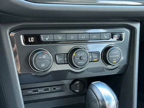 Certified 2020 Volkswagen Tiguan SE R-Line image 20