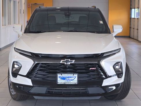 Certified 2023 Chevrolet Blazer RS w/ Driver Confidence II Package AWD/4WD image 3