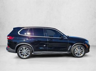 Used 2023 BMW X5 xDrive40i w/ Parking Assistance Package video 4