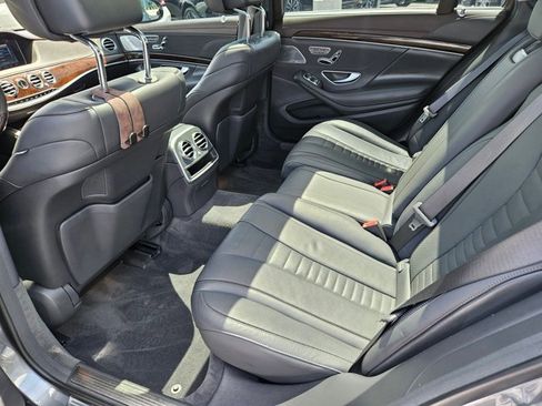 Used 2018 Mercedes-Benz S 560 Sedan image 18