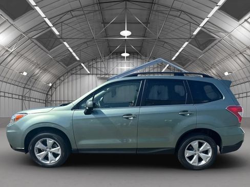 Used 2016 Subaru Forester 2.5i Limited AWD/4WD image 3