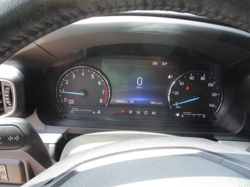 Used 2020 Ford Explorer XLT w/ Equipment Group 202A AWD/4WD image 15