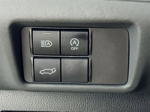 Used 2024 Toyota Highlander XLE image 21