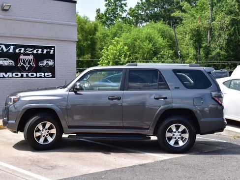 Used 2011 Toyota 4Runner SR5 AWD/4WD image 4