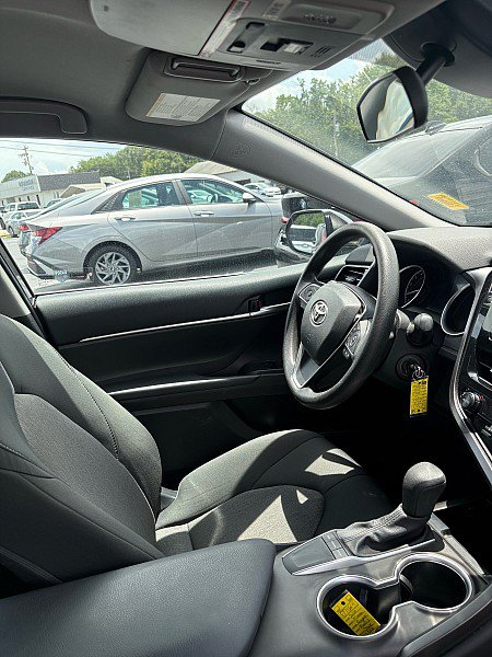 Used 2023 Toyota Camry LE FWD image 10