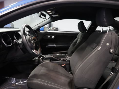 Used 2019 Ford Mustang Coupe RWD image 12