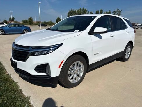 Used 2024 Chevrolet Equinox LT FWD image 10