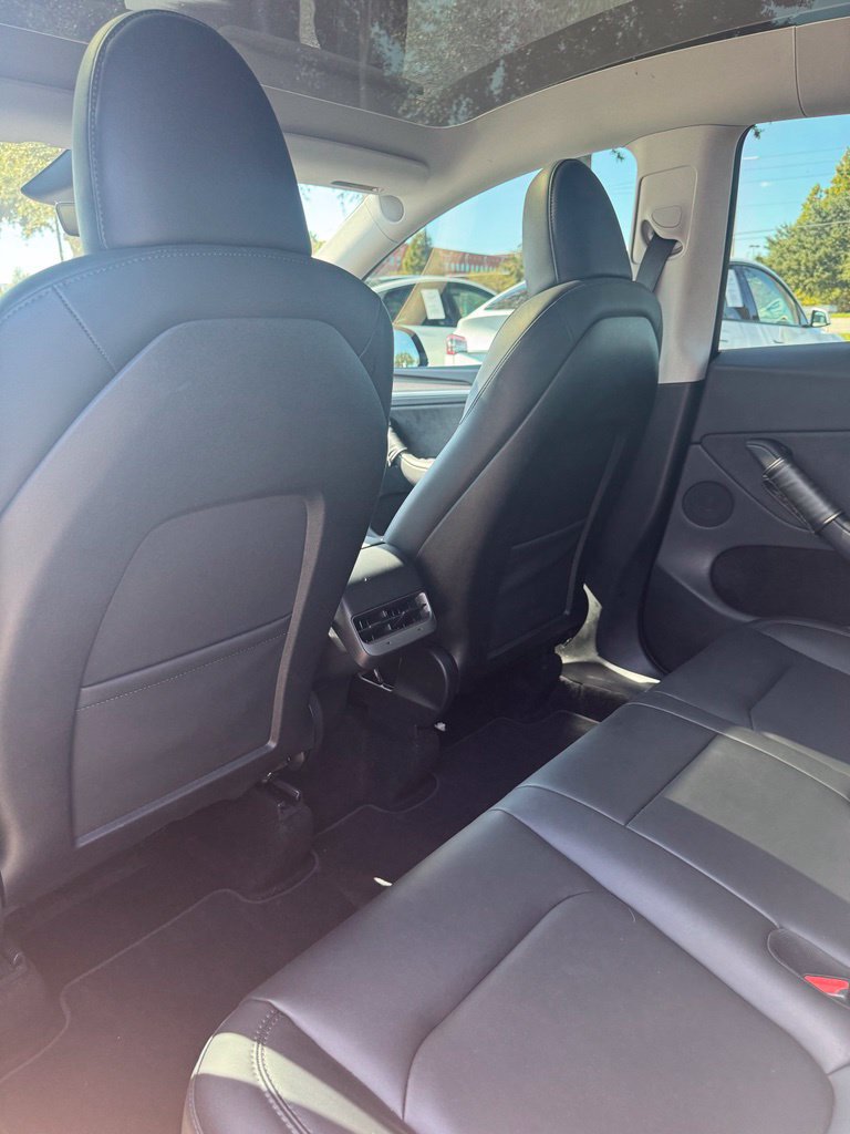 Used 2024 Tesla Model Y Long Range AWD/4WD image 8