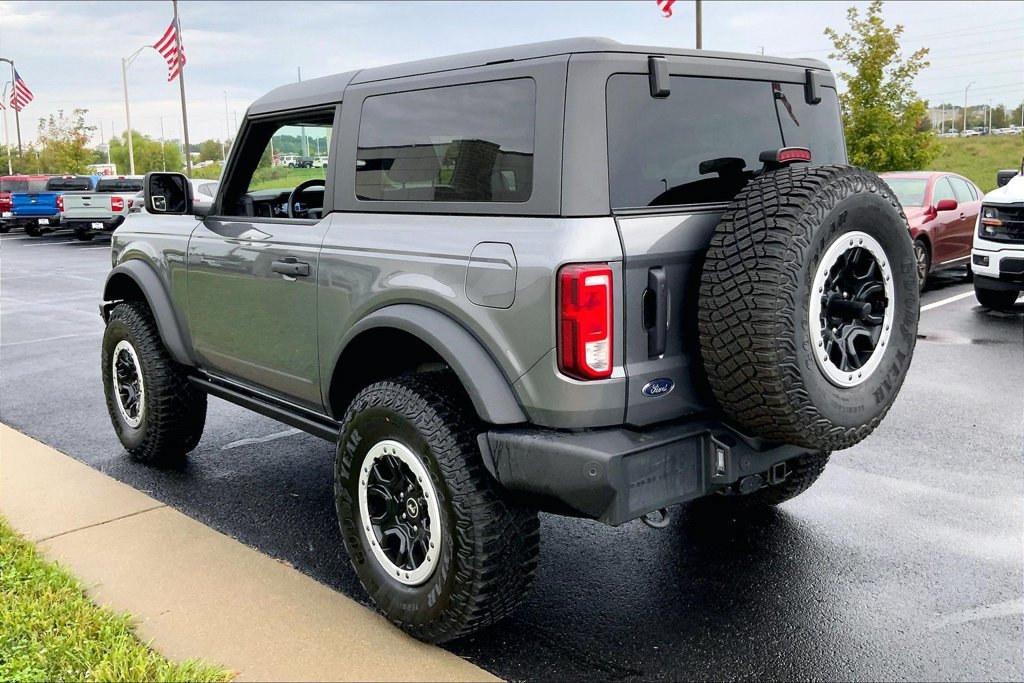 Used 2024 Ford Bronco Big Bend w/ Sasquatch Package AWD/4WD image 2