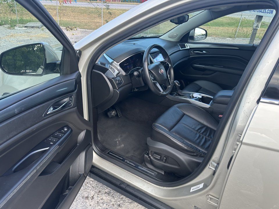 Used 2015 Cadillac SRX FWD image 13