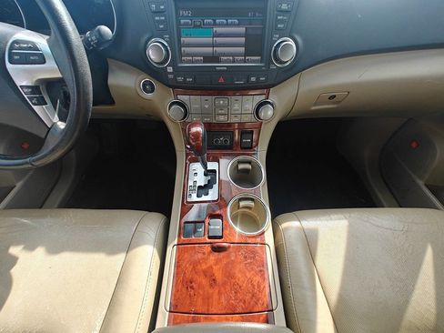 Used 2012 Toyota Highlander Limited FWD image 20