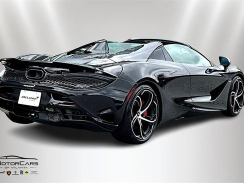 Used 2024 McLaren 750S Spider image 12